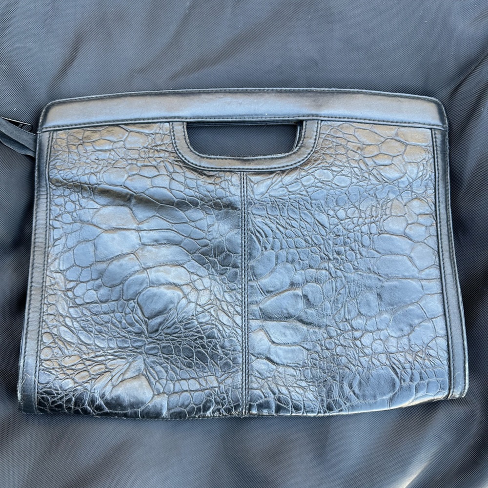 Black clutch
